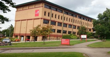 斯塔福德郡大学研究员使用SenseGlove，探究具有触觉反馈的博物馆展示体验