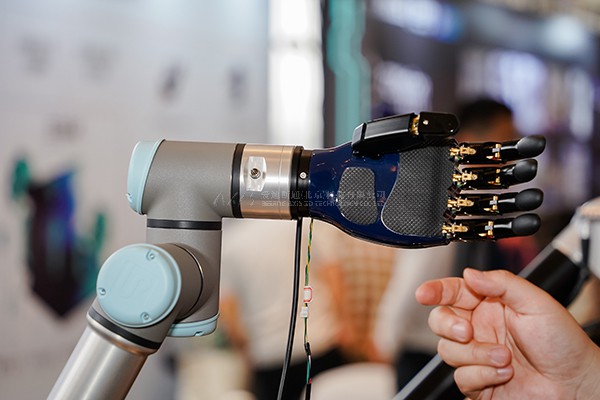 虚拟现实|虚拟仿真|三维虚拟技术|可视化工程|虚拟仿真交互|航空航天|汽车仿真|轮船仿真|列车仿真|多媒体应用|轨道交通|船舶制造|能源矿业|电力仿真|游戏开发|虚拟漫游|建筑设计|石油钻井|核能开放|互动营销|展览展示|爱迪斯通