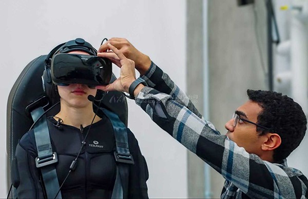 虚拟现实|虚拟仿真|三维虚拟技术|可视化工程|虚拟仿真交互|航空航天|汽车仿真|轮船仿真|列车仿真|多媒体应用|轨道交通|船舶制造|能源矿业|电力仿真|游戏开发|虚拟漫游|建筑设计|石油钻井|核能开放|互动营销|展览展示|爱迪斯通