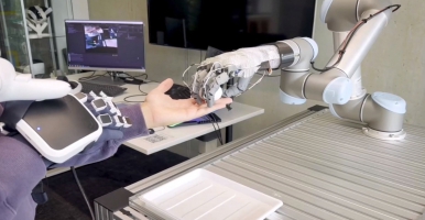 热门力反馈手套对比，机器人遥操作完美解决方案