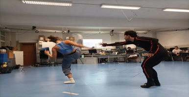 Xsens：惯性动作捕捉系统构建虚拟舞伴